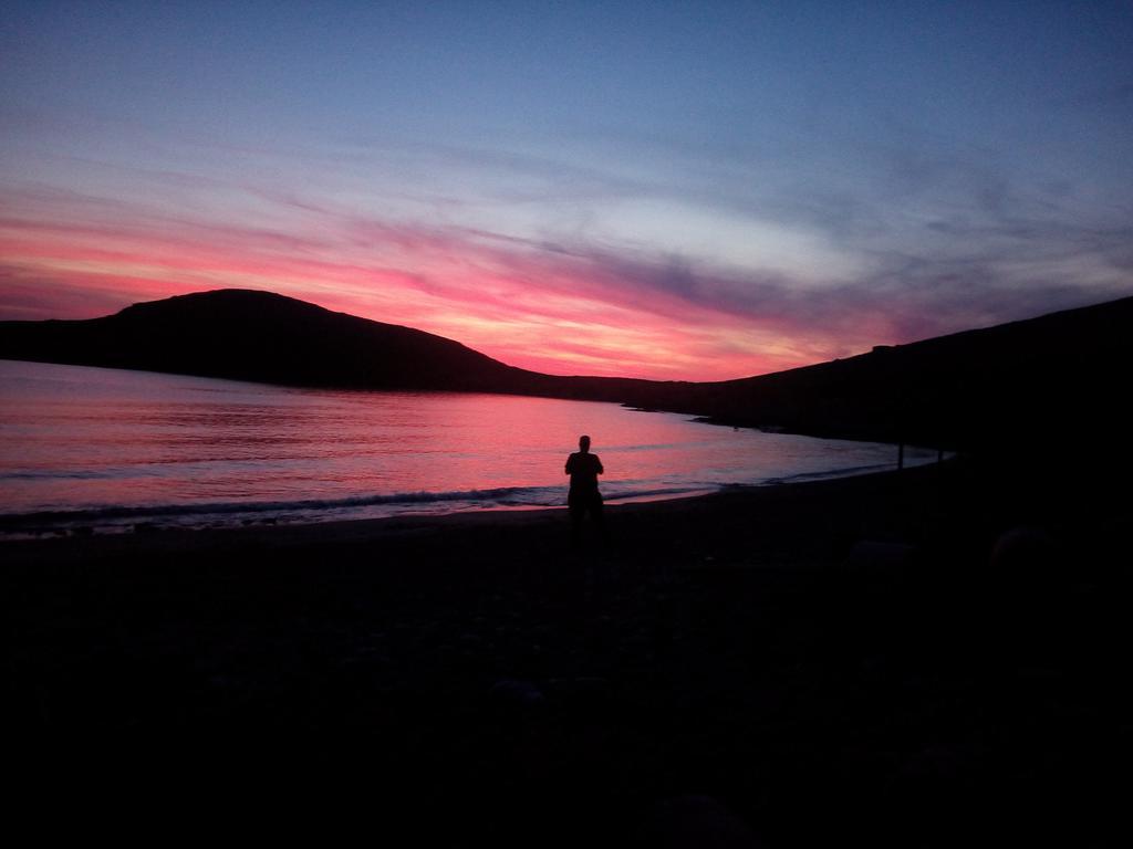 דירות Kini Tramonto Nel Delfini מראה חיצוני תמונה