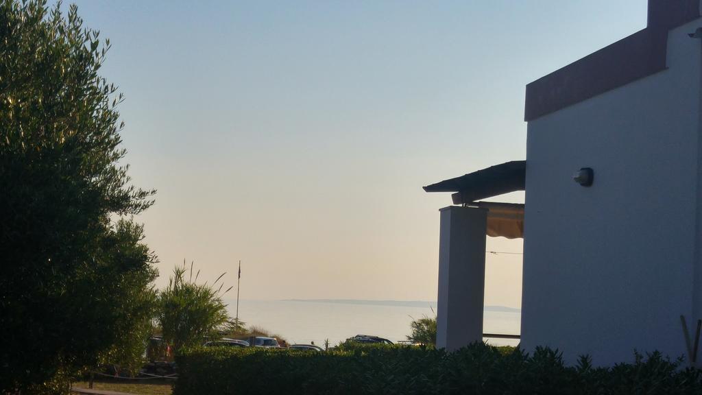 דירות Kini Tramonto Nel Delfini מראה חיצוני תמונה